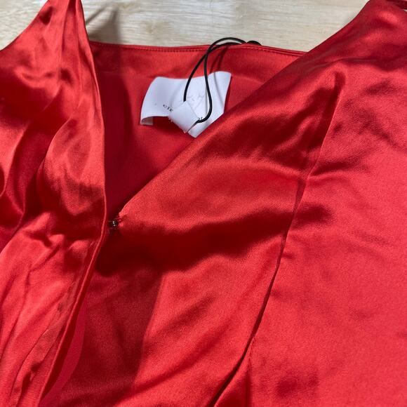 Cinq à Sept NWT Mirin Silk Top Chili Pepper Red Tank Blouse V-Neck Size XS - Picture 13 of 13
